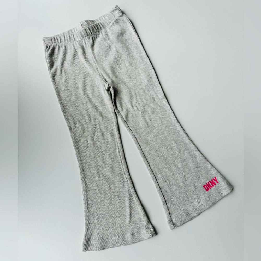 DKNY ribbed flair leggings.